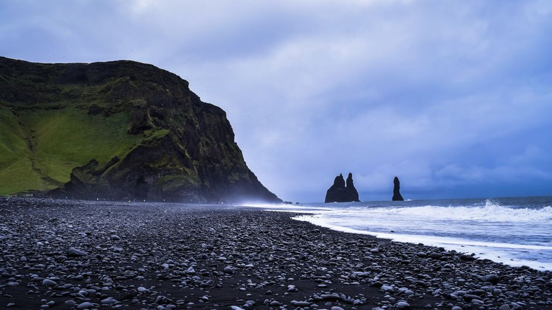 black gravel road coastal cliffs north atlantic wa