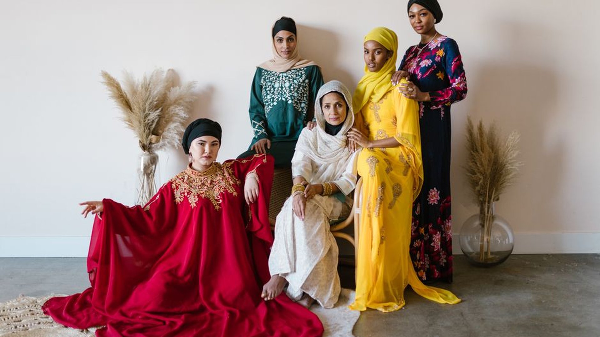women wearing modest long sleeves long pants tradi